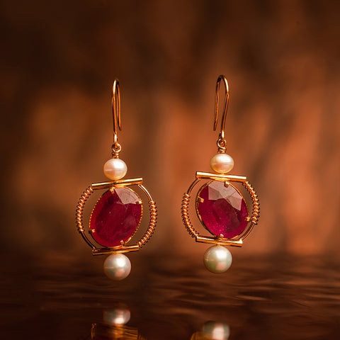 22K GOLD TWISTED WIRE ROUND ISH RUBY EARRING WITH PEARLS